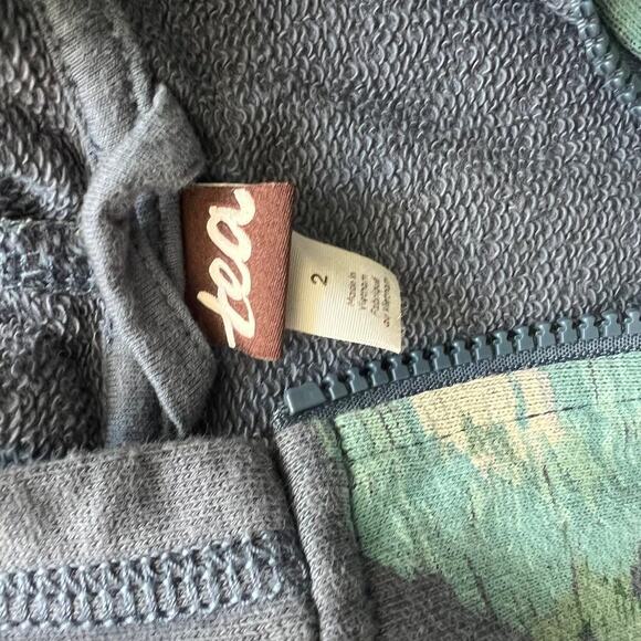 Tea Collection Girl's Good Sport Impressionist Roses Zip Hoodie and Sweatpants 2 - Picture 5 of 7